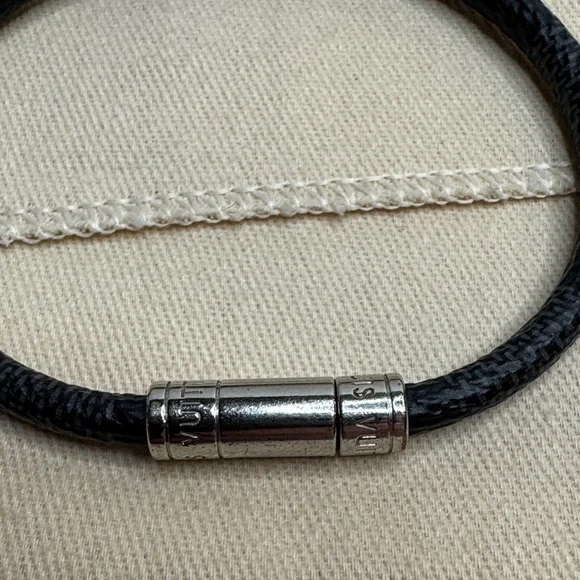 Louis Vuitton damier graphite bracelet - Picture 5 of 8